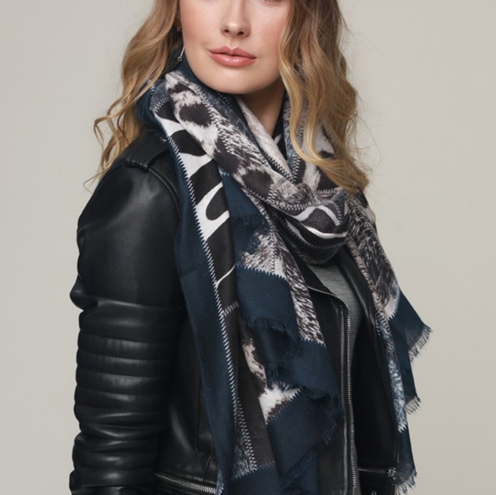 Abstract Animal Print Oblong Blue Gray Scarf - Picture 3 of 4